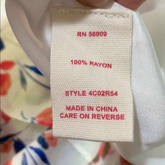 Chelsea & Violet Ruffled Sleeve Floral Dress - Picture 14 of 17